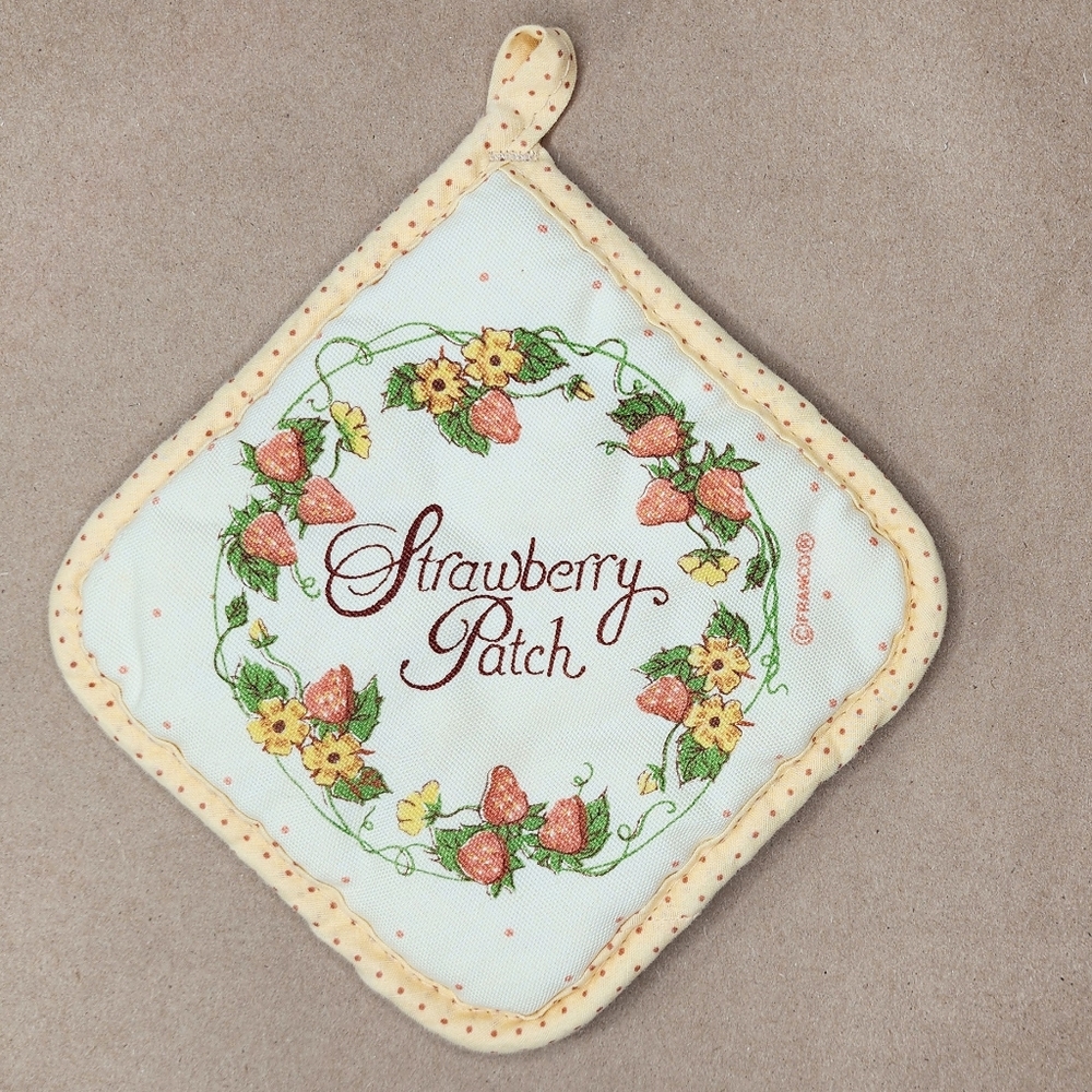 Vintage Strawberry Patch Quilted Potholder
